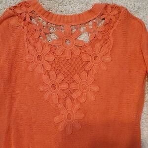 Fifty Street size large sweater coral in color